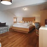 Otel Acerina Superior 3*