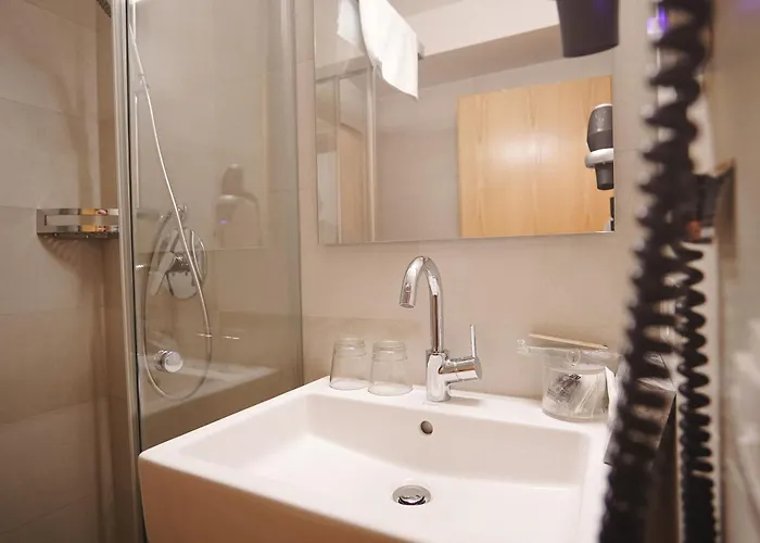 ホテル Acerina Superior 3*